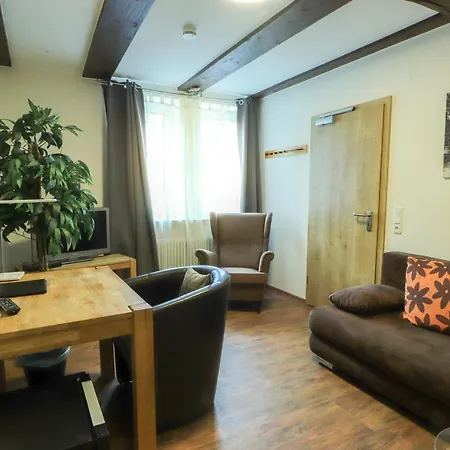 Am Dalwigker Tor 3*